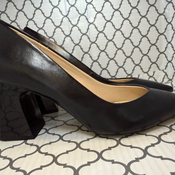 ZARA BASIC COLLECTION Black Block Heel Pumps - Picture 2 of 9